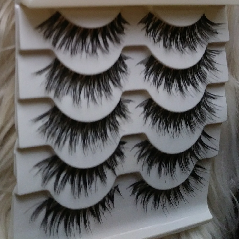 20 Pair Demi Wispy Natural Eyelashes